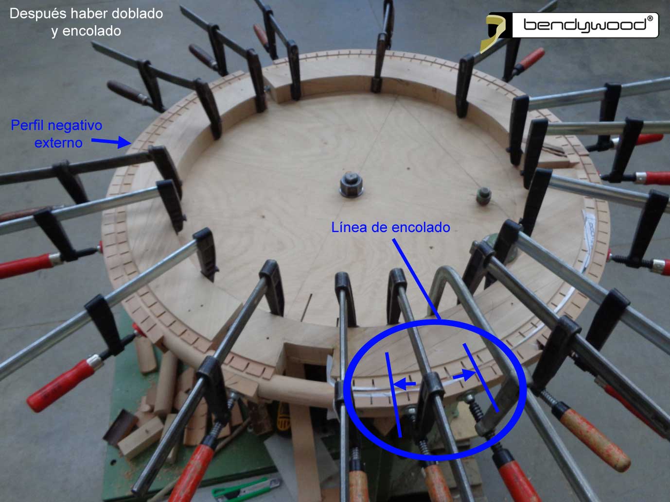 Molde después haber doblado - Candelabro en Bendywood®